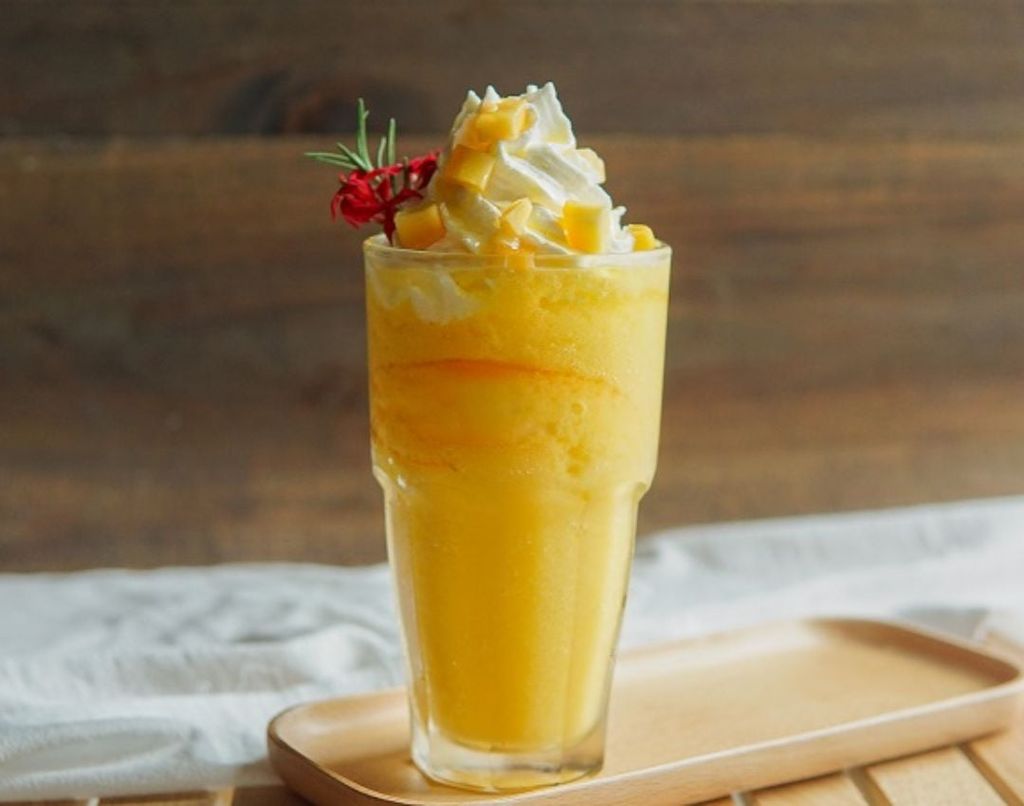 kem tươi với smoothie