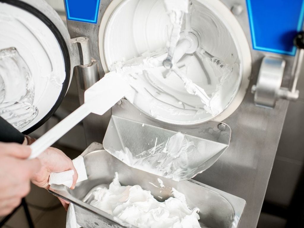 Cách rút ngắn thời gian hoàn vốn khi mở quán&nbsp;kem cứng