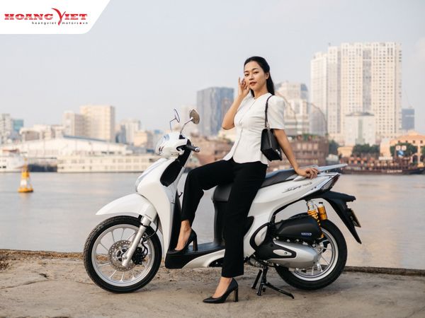 SH Mode 2024 màu trắng cho nữ đi làm hằng ngày