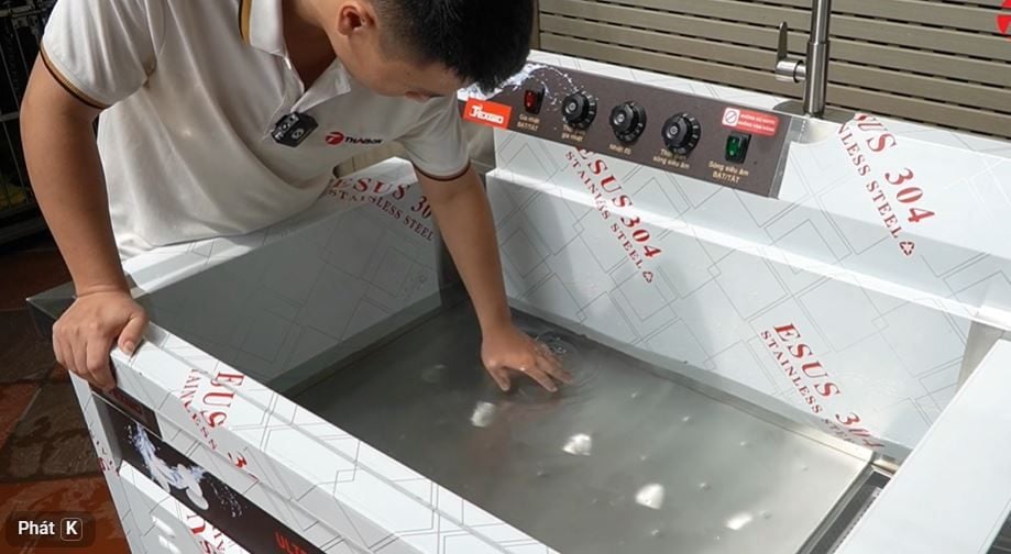 Sửa máy rửa bát công nghiệp