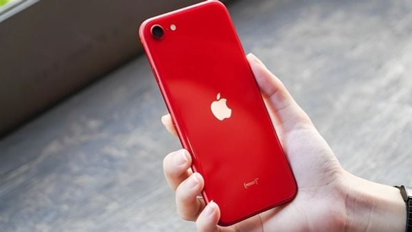 Các dòng iPhone Product Red