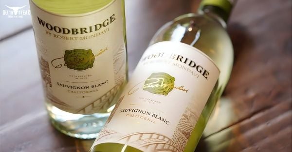 Rượu vang trắng Sauvignon Blanc