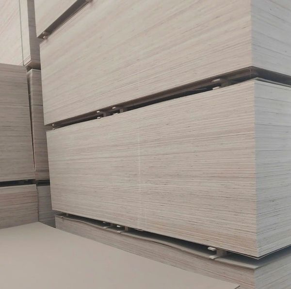 Plywood phủ Veneer cho xưởng nội thất: Hướng dẫn cách lựa chọn phù hợp