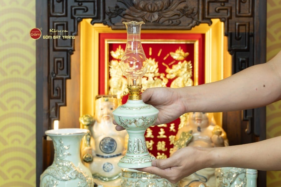 den-dau-tho-men-ngoc-hoang-toc-ve-vang-hoa-tiet-canh-dao