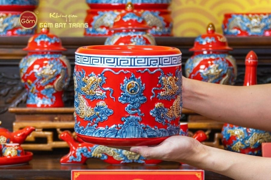 bat-huong-men-do-bat-trang-hoa-tiet-song-long-chau-nguyet