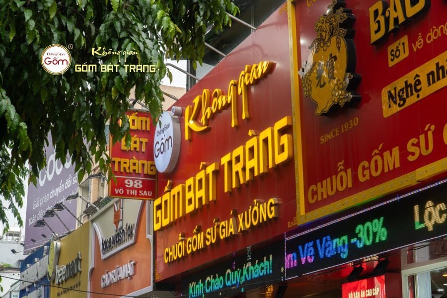 Không Gian Gốm Bát Tràng