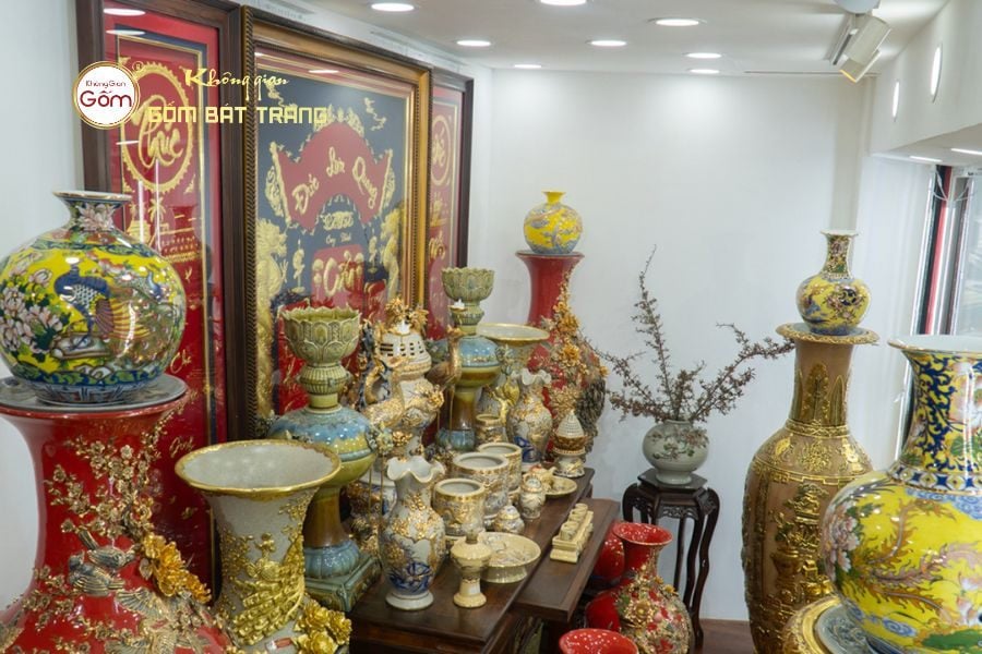 Showroom-khong-gian-gom-bat-trang