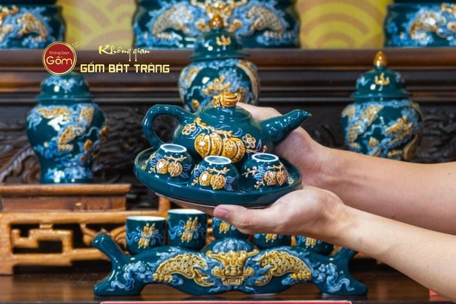 bo-am-chen-tho-men-luc-bat-trang