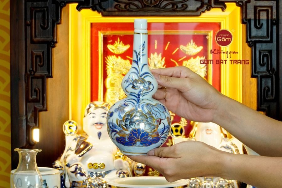 Nậm Rượu Men Lam Ve Vang