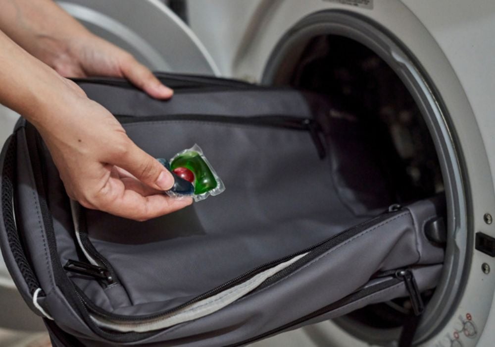 (Giặt máy có làm hỏng balo không)