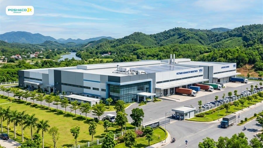 Nhà xưởng công nghiệp lớn sử dụng tôn panel cách nhiệt lợp mái