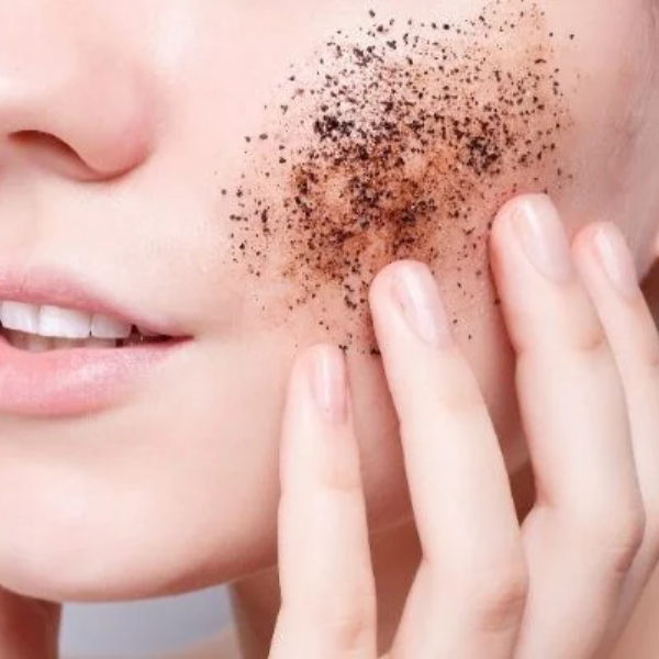 tẩy da chết sai cách gây nhiều tác hại cho da