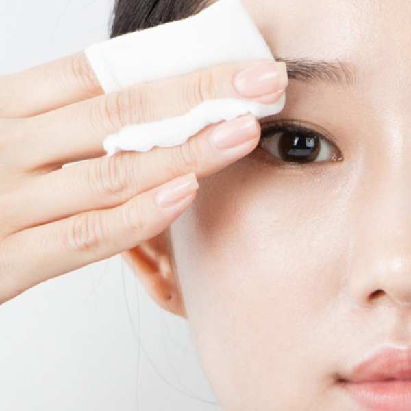 lý do nên dùng nước tẩy trang mắt môi chuyên dụng