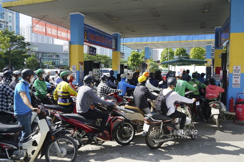 gia-xang-giam-manh-2