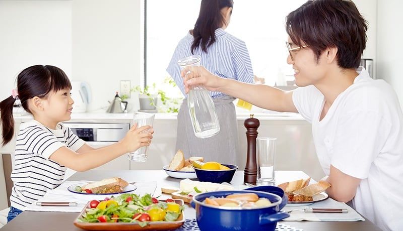4 Thói Quen Ăn Uống Đơn Giản Nhưng Khiến Cân Nặng Của Bạn “Tự Giảm”