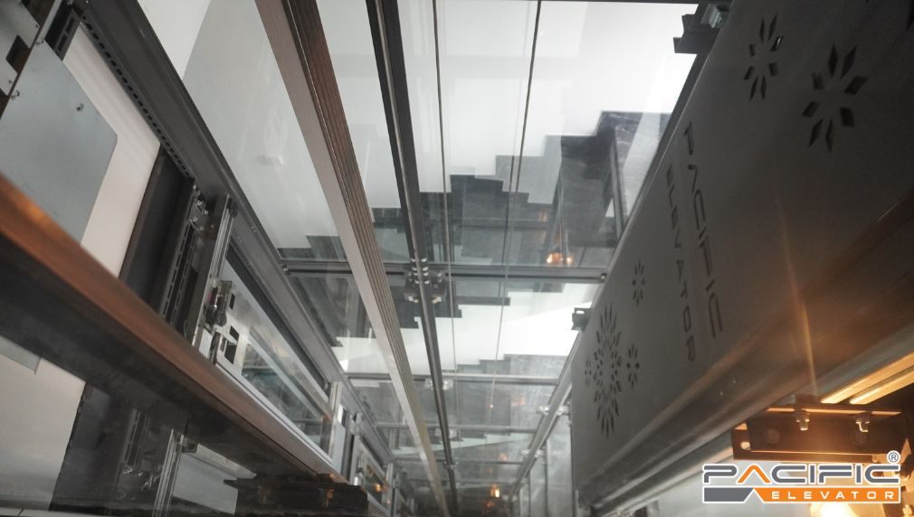 thang máy gia đình kính sử dụng khung thép - Công trình do Thang máy Pacific lắp đặt