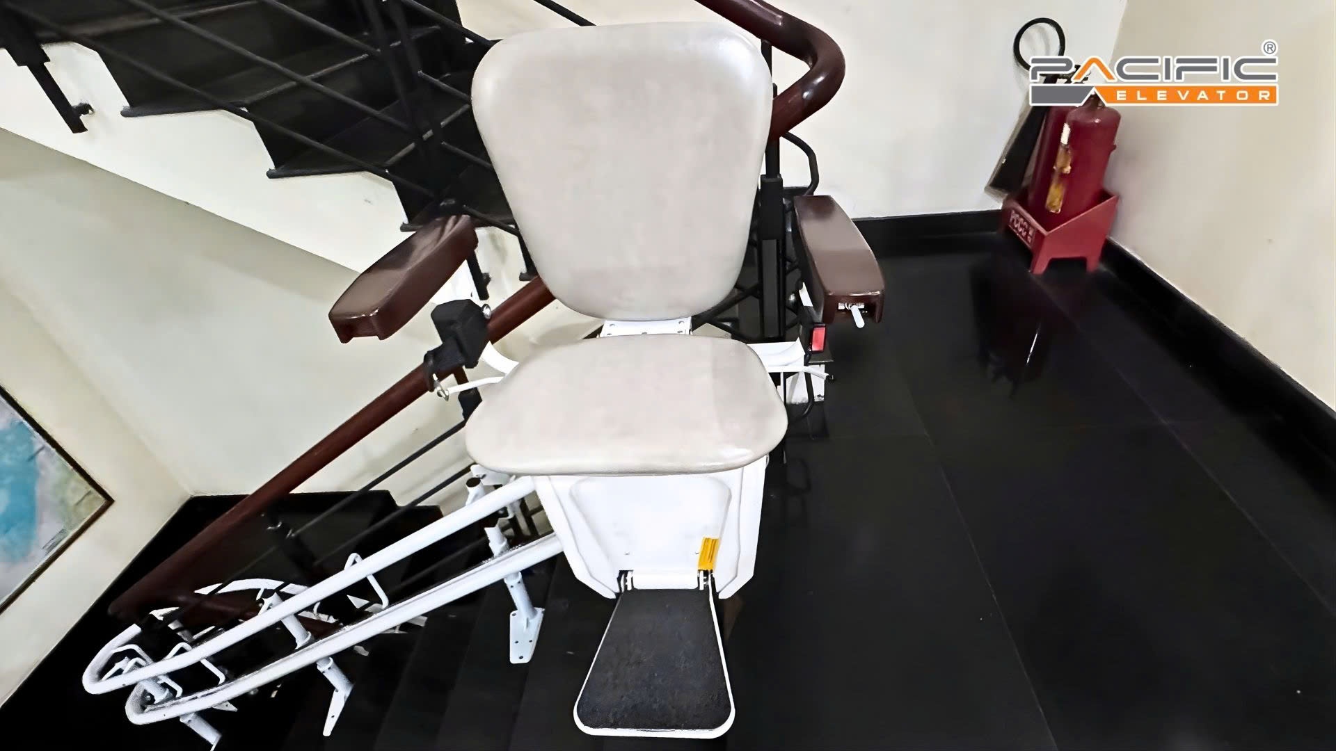 Công trình thang ghế stairlift thực tế do Thang máy Pacific lắp đặt