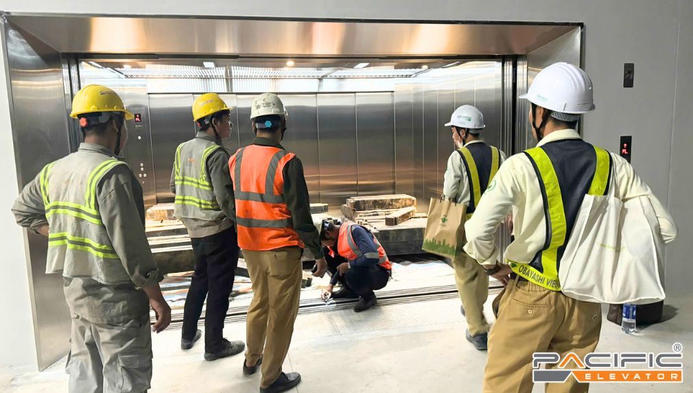 Kỹ thuật Pacific lắp đặt thang máy tải hàng 5 tấn tại nhà máy SMC Đồng Nai