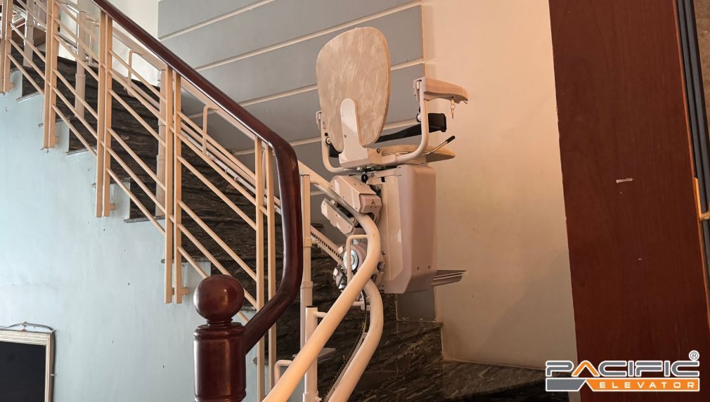 thang ghế stairlift do Thang máy Pacific lắp đặt