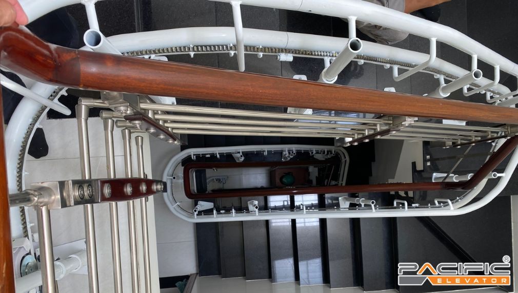 Thang ghế stairlift do Thang máy Pacific lắp đặt