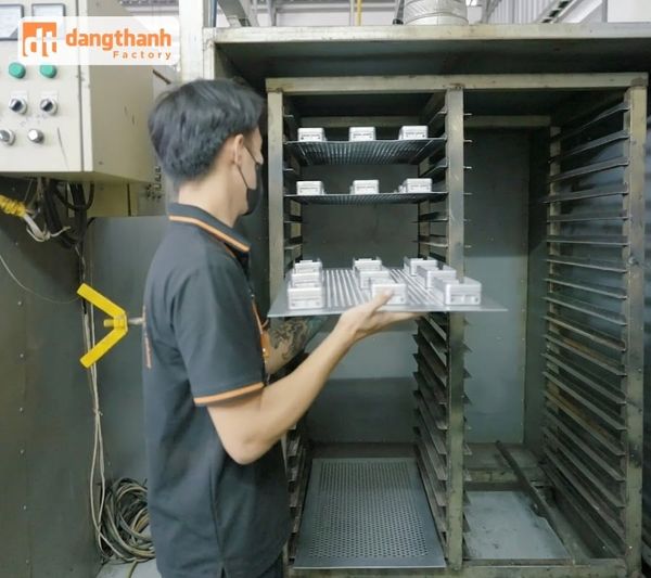 Dây chuyền sơn nước