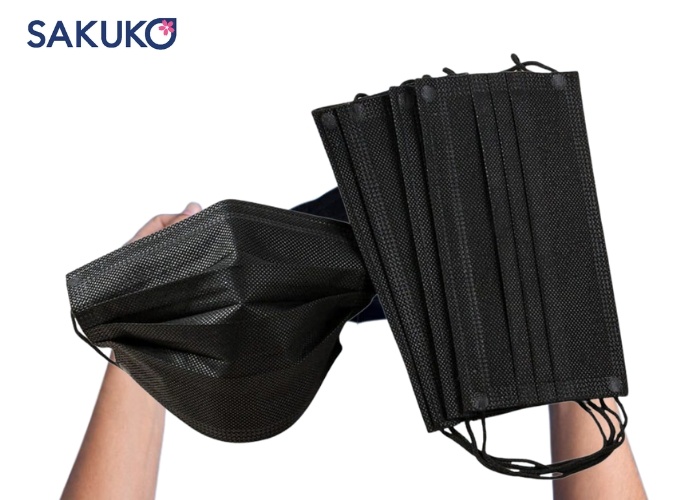 Đeo khẩu trang màu đen có tốt không?