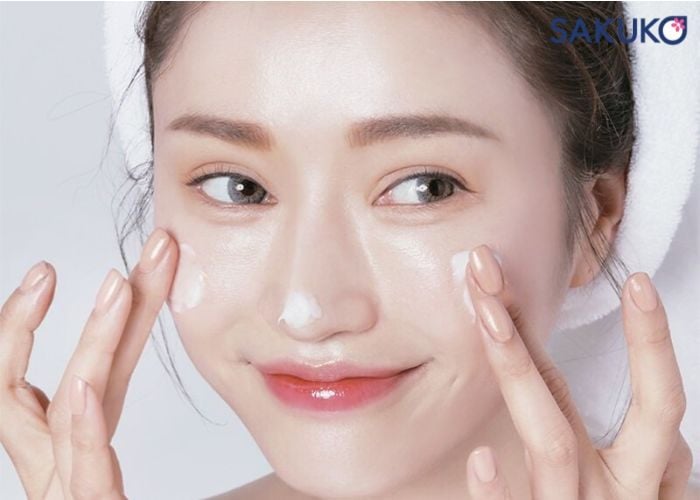 Hướng dẫn cách dưỡng ẩm cho da sau khi rửa mặt khoa học