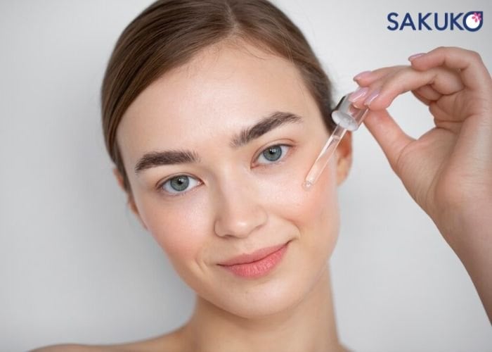 Sử dụng serum phục hồi để tăng tốc độ cải thiện da