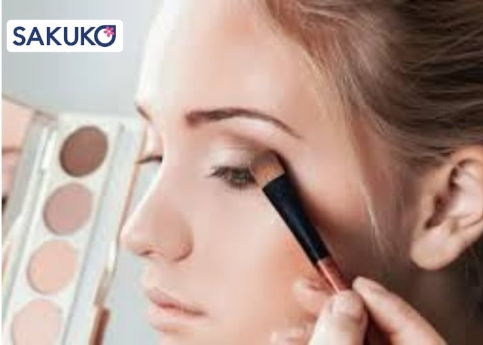 Dấu hiệu nhận biết phấn mắt hết hạn