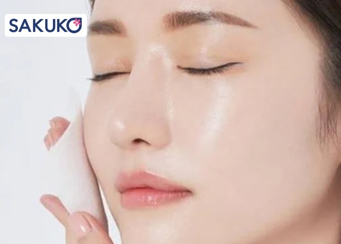 Cách dùng nước tẩy trang tại nhà đúng cách