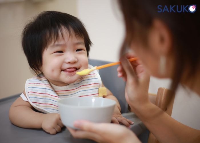 Hướng dẫn cho bé ăn dặm đúng cách khoa học