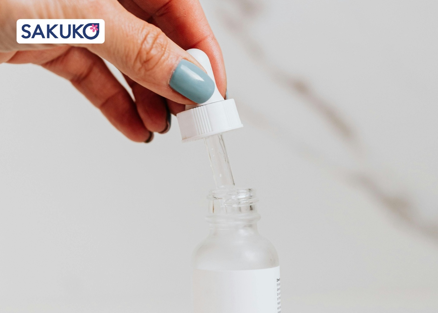 các bước&nbsp;bí quyết chăm sóc da mặt đúng cách Essence (Tinh chất nền)