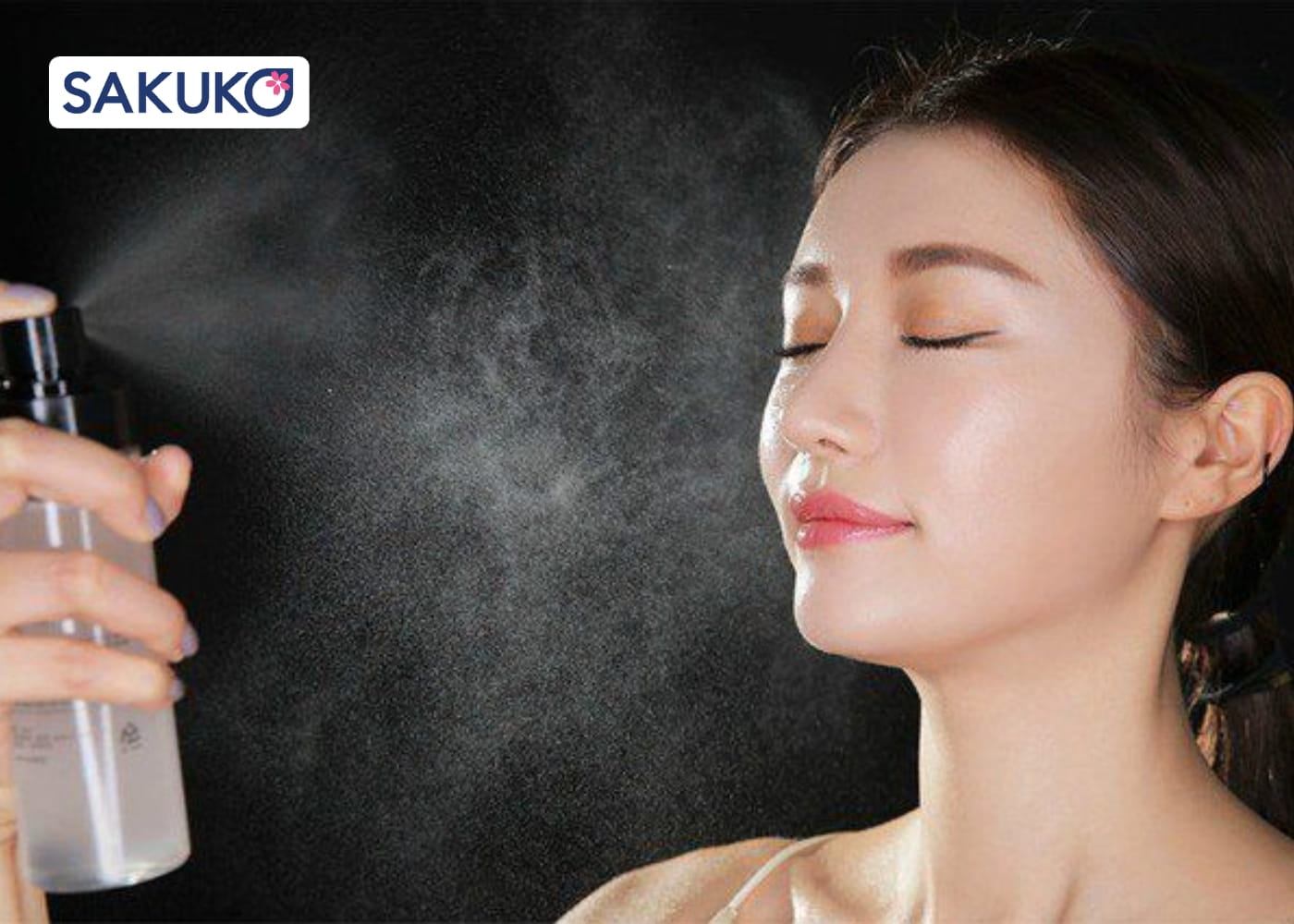 Trọn bộ chu&nbsp;trình các&nbsp;bước chăm sóc da cơ bản: Toner hoặc xịt khoáng cấp ẩm