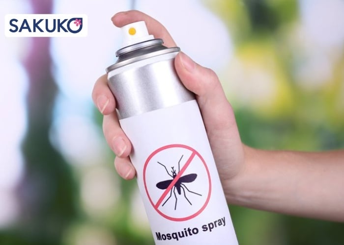 Cách đuổi muỗi trong phòng ngủ bằng bình xịt côn trùng