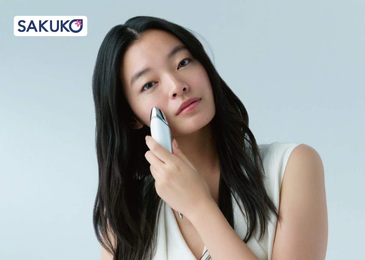 Cách làm mặt thon gọn nhanh chóng với máy massage nâng cơ