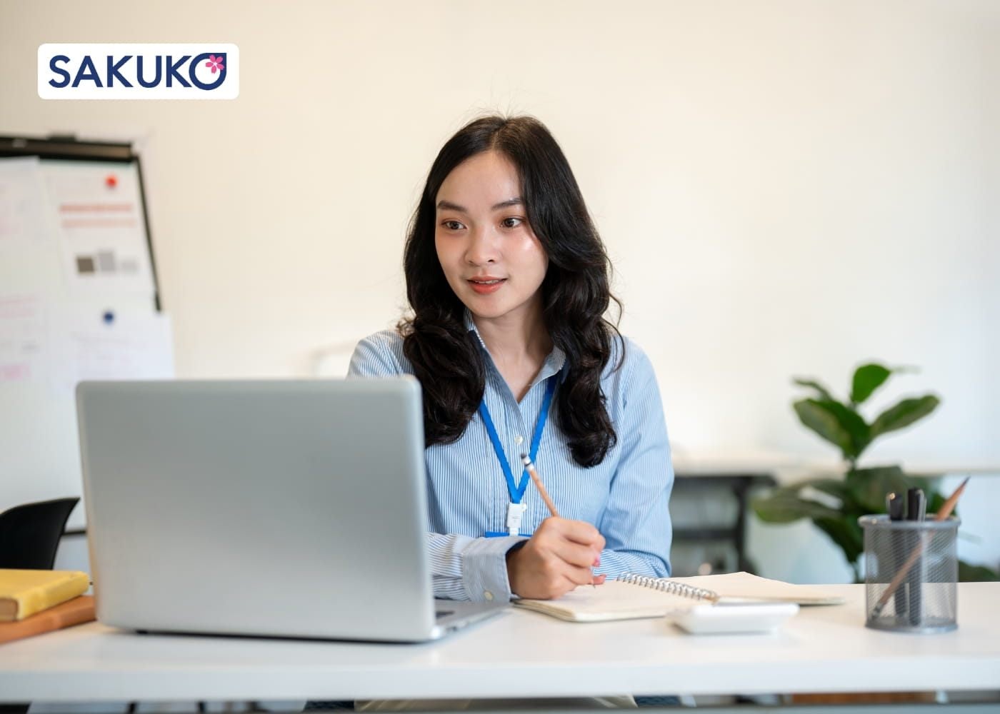 Cách 8: Chỉnh sửa tư thế trong sinh hoạt gây chảy xệ khuôn mặt