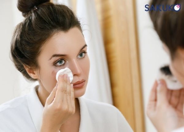 Tẩy trang là bước đầu tiên làm sạch da và quan trọng nhất