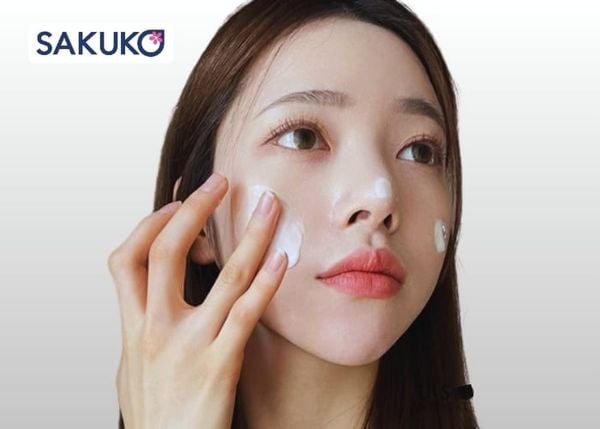 Sử dụng kem chống nắng Transino để mang lại hiệu quả