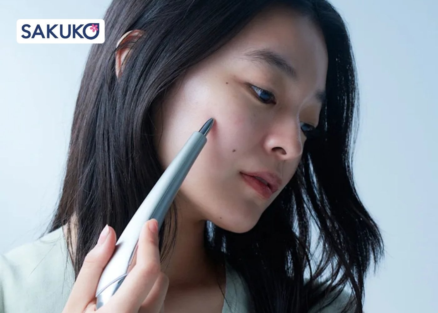 Bút massage nâng cơ Stella Beaute Stick:&nbsp;Máy mát xa mặt cầm tay của Nhật giúp cải thiện cơ biểu cảm, làm căng da mặt