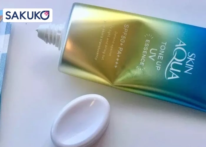 Thiết kế và bao bì kem chống nắng skin aqua xanh vàng