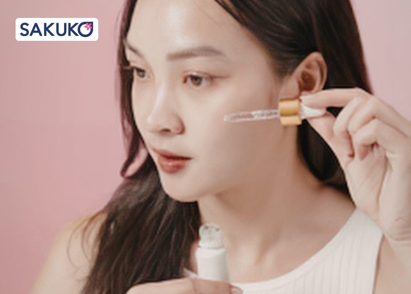 bước Skincare buổi sáng tối giản, hiệu quả cao cho chị em bận rộn Tinh chất đặc trị và bảo vệ