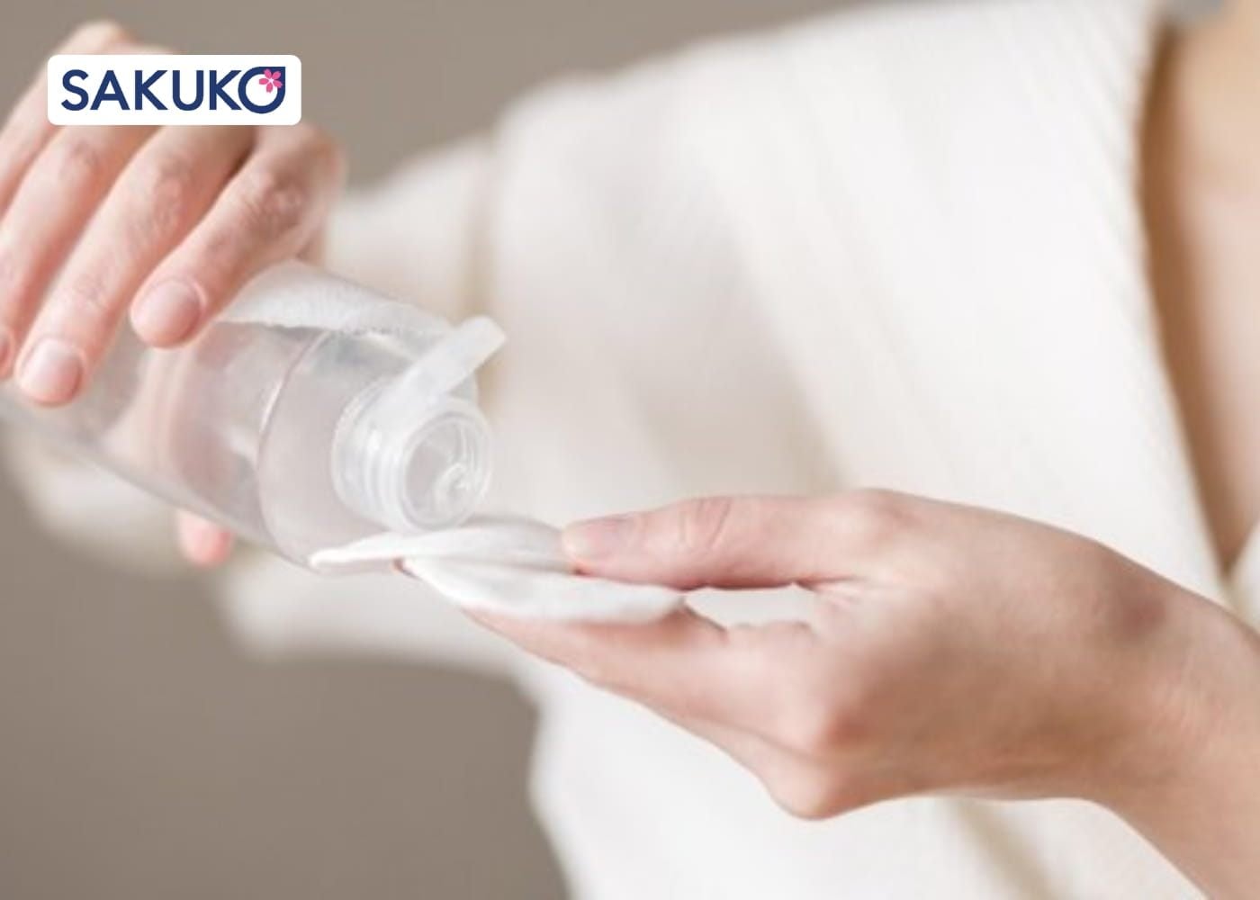 Chu trình skincare cho da bị kích ứng chuẩn giúp phục hồi nhanh chóng tại nhà nước tẩy trang không cồn