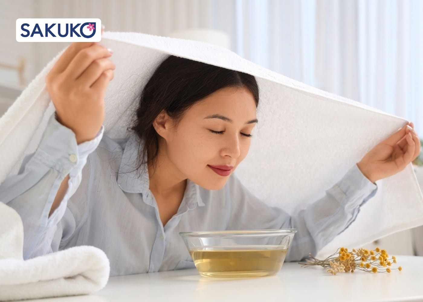 Chu trình skincare cho da mụn ẩn vào buổi tối Xông hơi da mặt (1-2 lần/tuần)