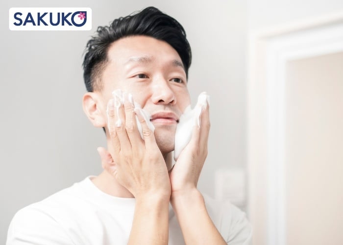 Sữa rửa mặt trắng da cho nam Nhật Bản giúp làm sạch sâu lỗ chân lông