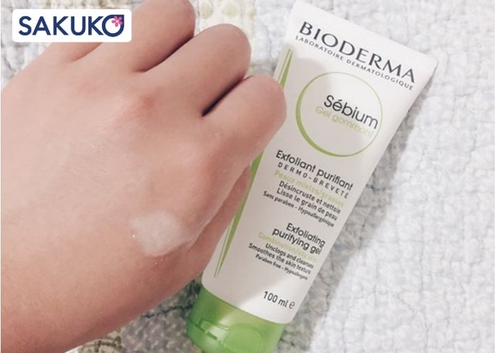 Bioderma Sebium Gel Gommant là dòng tẩy da chết có hạt scrub siêu nhỏ