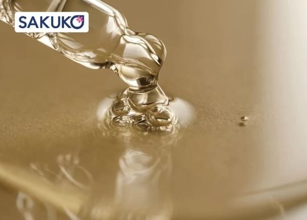 Dùng serum trong skincare đúng cách