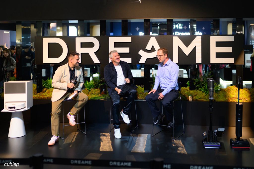 Bastian Schweinsteiger tại gian hàng Dreame ở triển lãm IFA 2025 diễn ra tại Berlin, Đức