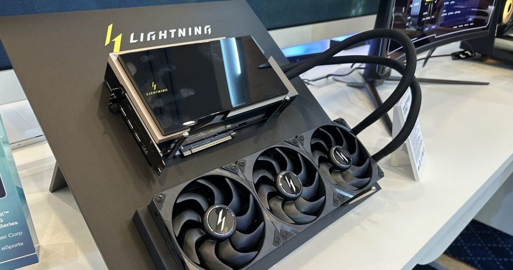 MSI GeForce RTX 5090 Lightning Z nổi bật tại CES 2026