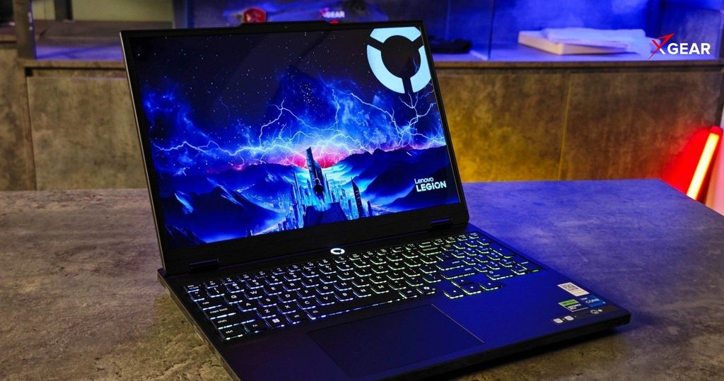 Lenovo Legion 5 15IRX10 83LY00HWVN chơi game dota 2