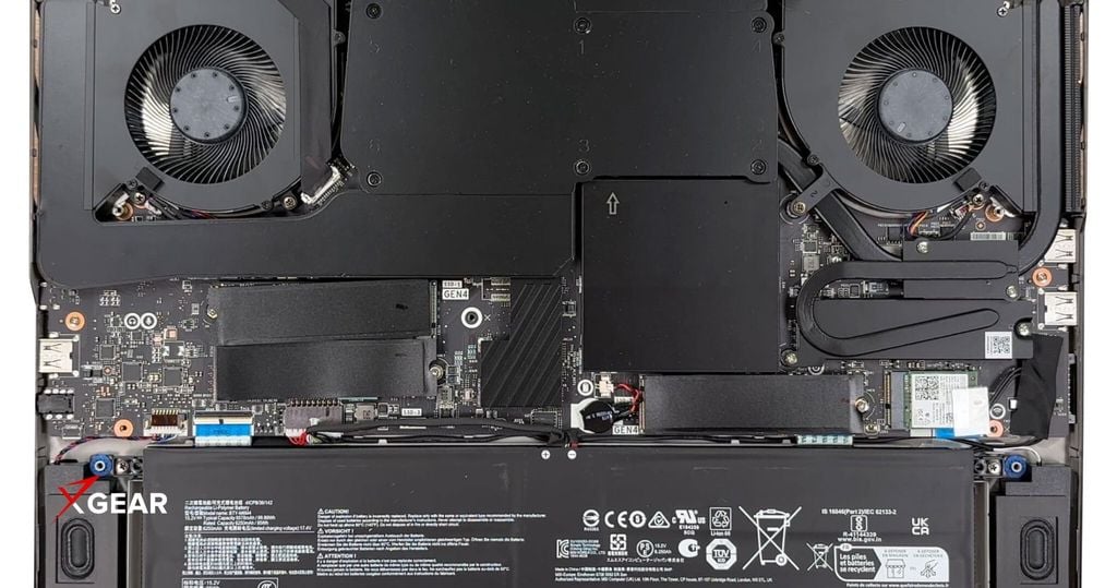 tản nhiệt Cooler Boost 5 với 2 quạt trên MSI Titan 18 HX A2XW